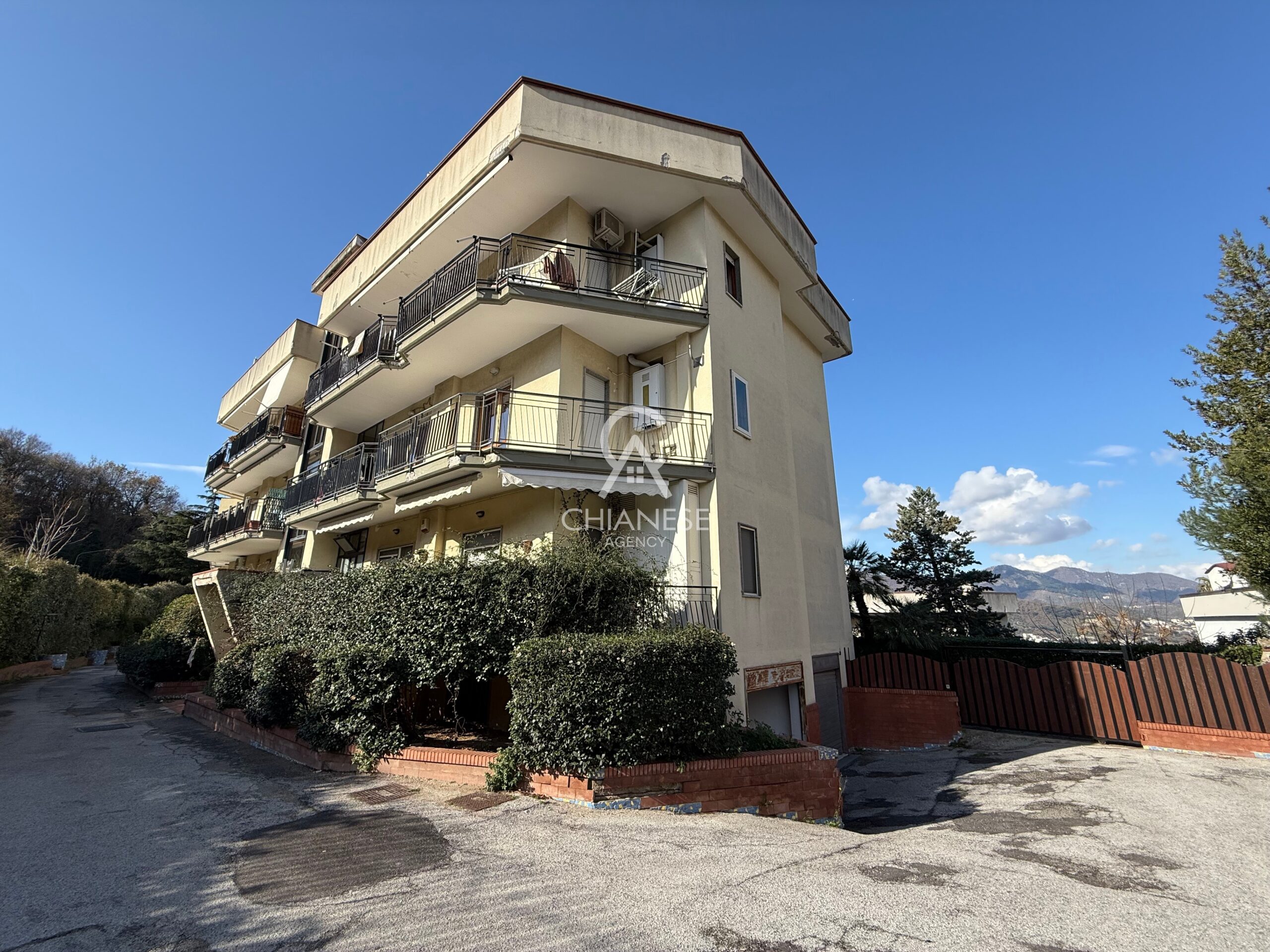 Duplex in Vendita in Parco Privato – Via Panoramica 29